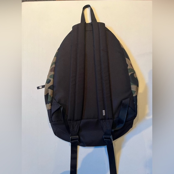 BAPE Happy New Year 1st Camo Backpack - Picture 3 of 6
